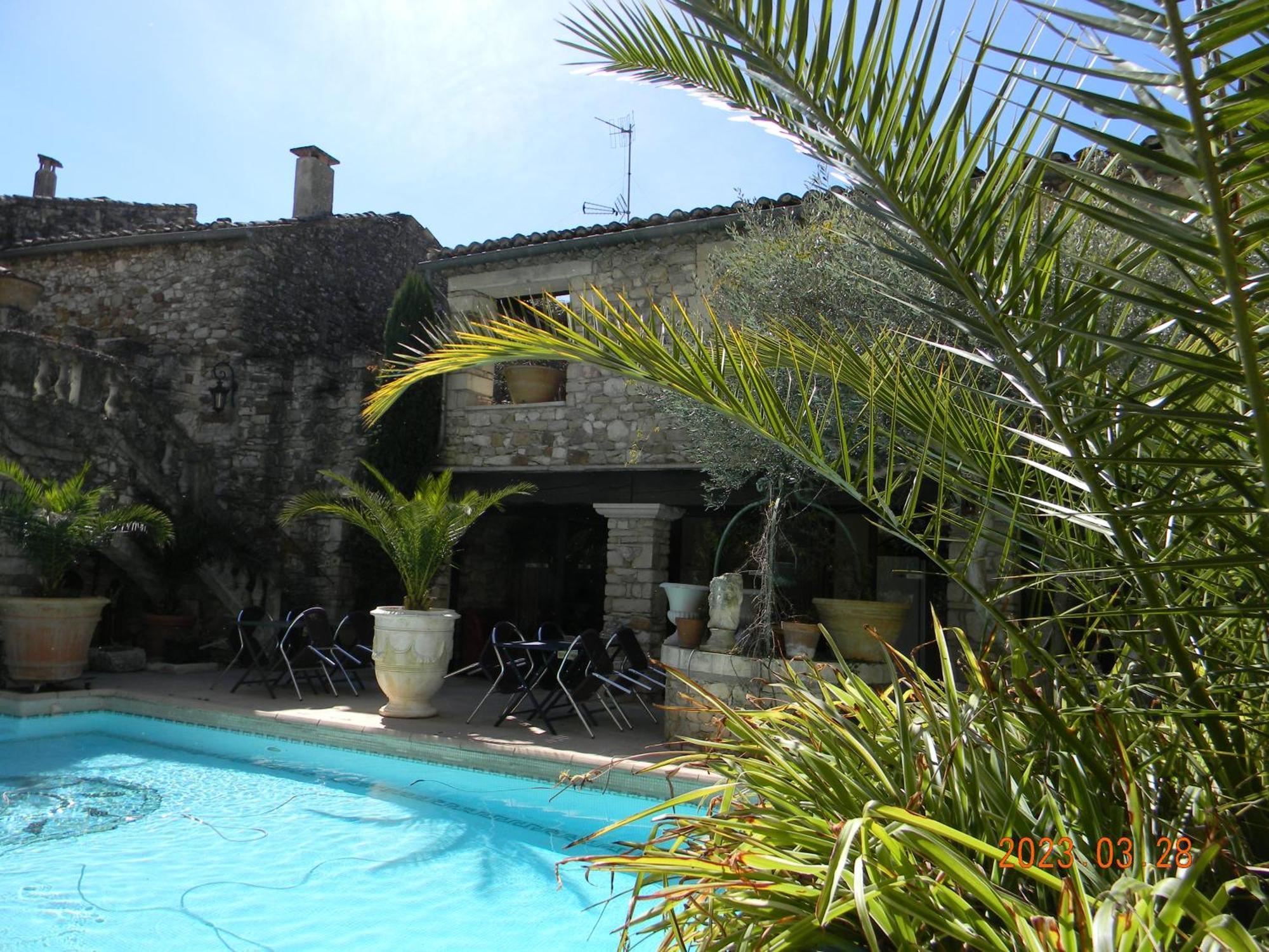 Le Castelas Aigueze Exterior foto